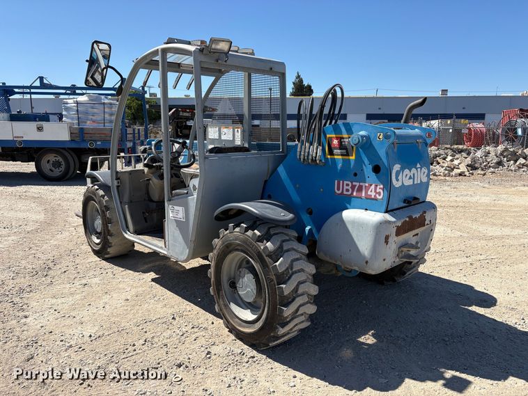image for item EA0009 2006 Genie GTH-5519 telehandler