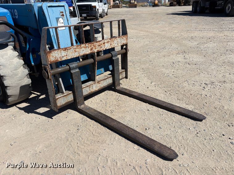 image for item EA0009 2006 Genie GTH-5519 telehandler