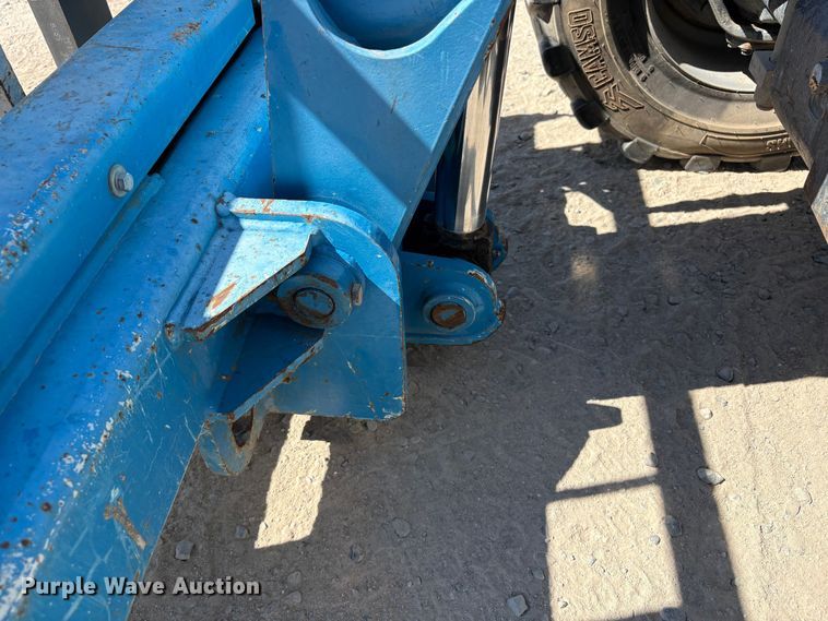 image for item EA0009 2006 Genie GTH-5519 telehandler