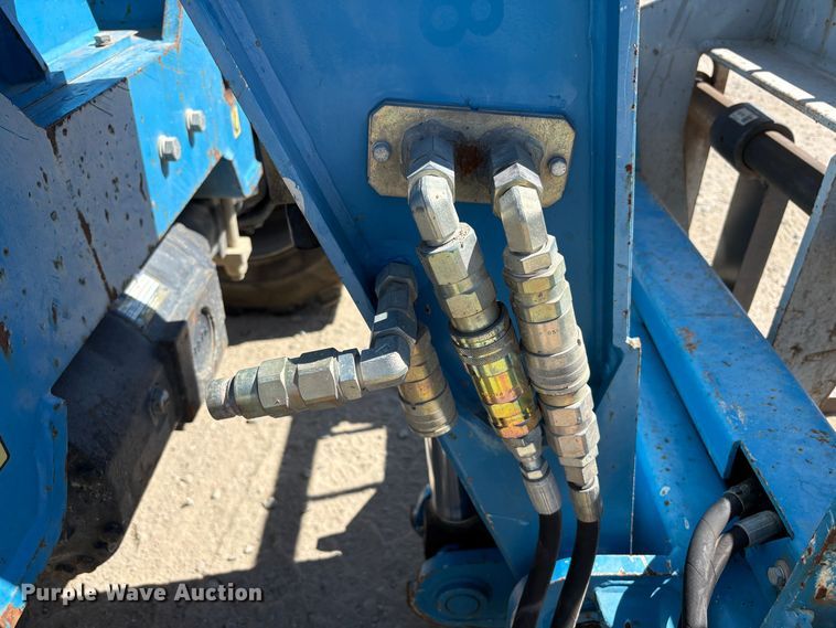 image for item EA0009 2006 Genie GTH-5519 telehandler