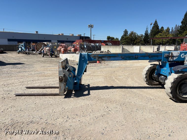 image for item EA0009 2006 Genie GTH-5519 telehandler