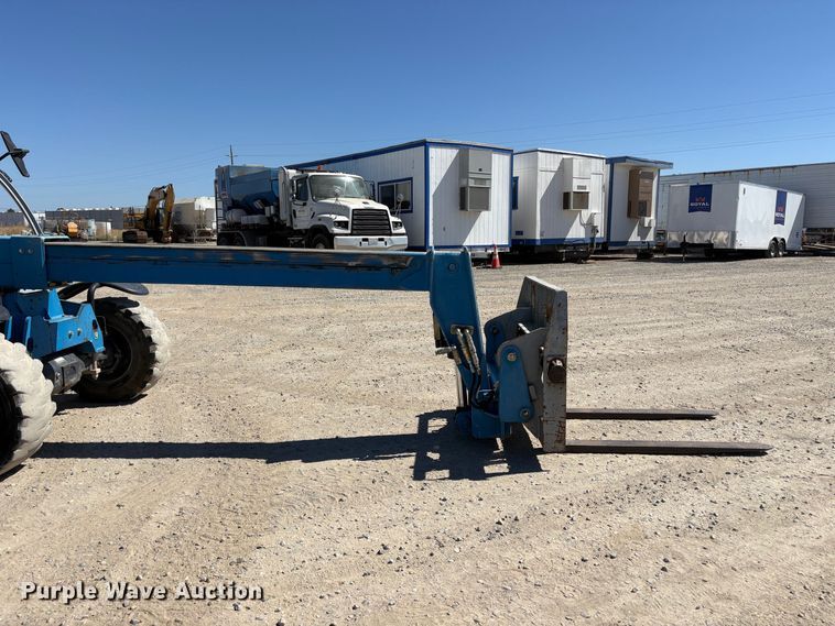 image for item EA0009 2006 Genie GTH-5519 telehandler
