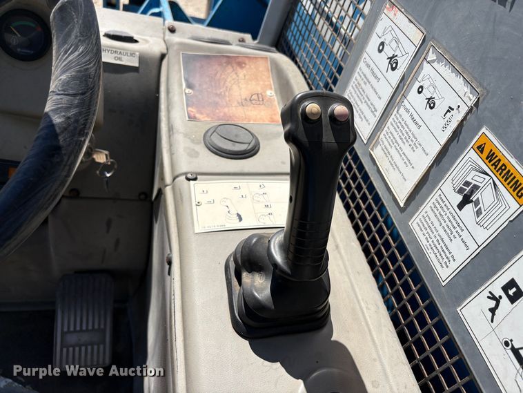 image for item EA0009 2006 Genie GTH-5519 telehandler