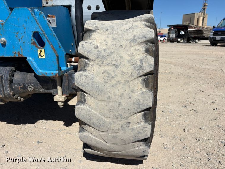 image for item EA0009 2006 Genie GTH-5519 telehandler