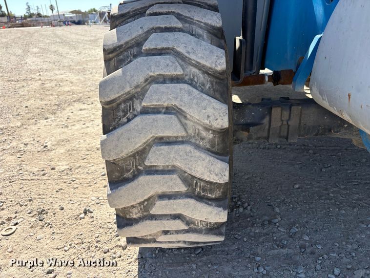image for item EA0009 2006 Genie GTH-5519 telehandler
