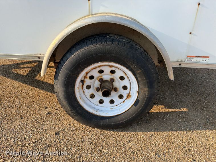 image for item EA0393 2008 Carry On enclosed cargo trailer
