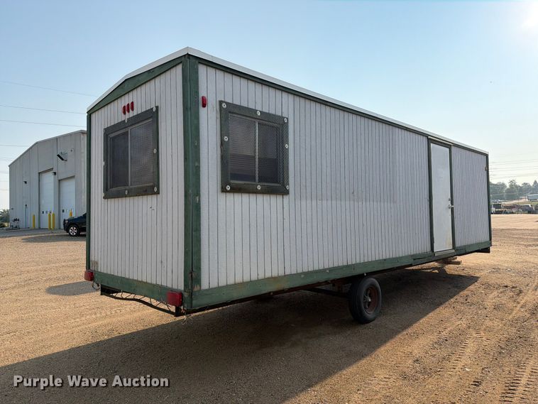 image for item EA0395 2006 Mark Line F-832 office trailer