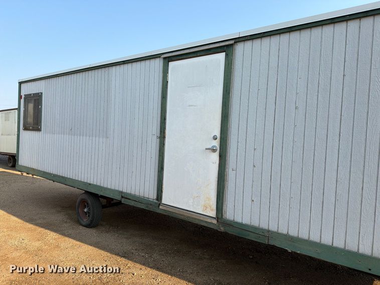 image for item EA0395 2006 Mark Line F-832 office trailer