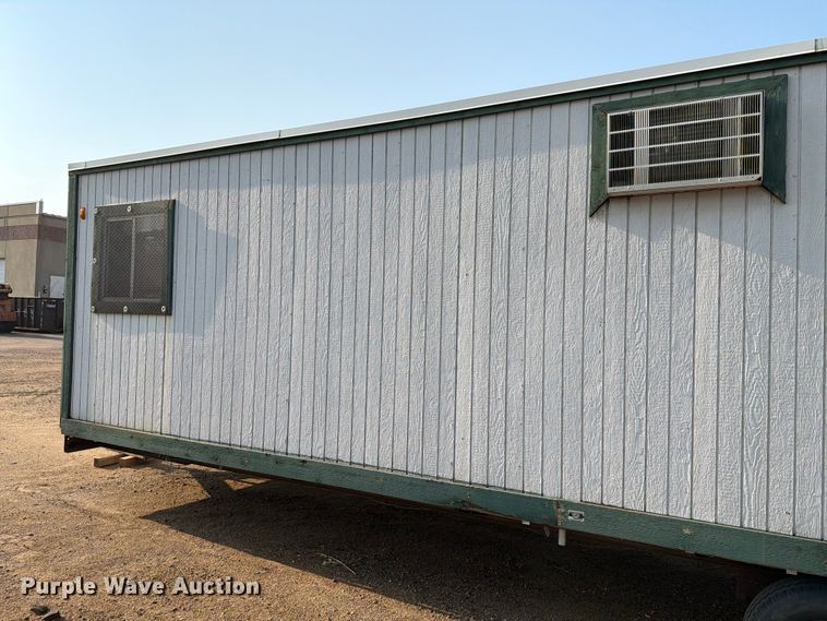 image for item EA0395 2006 Mark Line F-832 office trailer