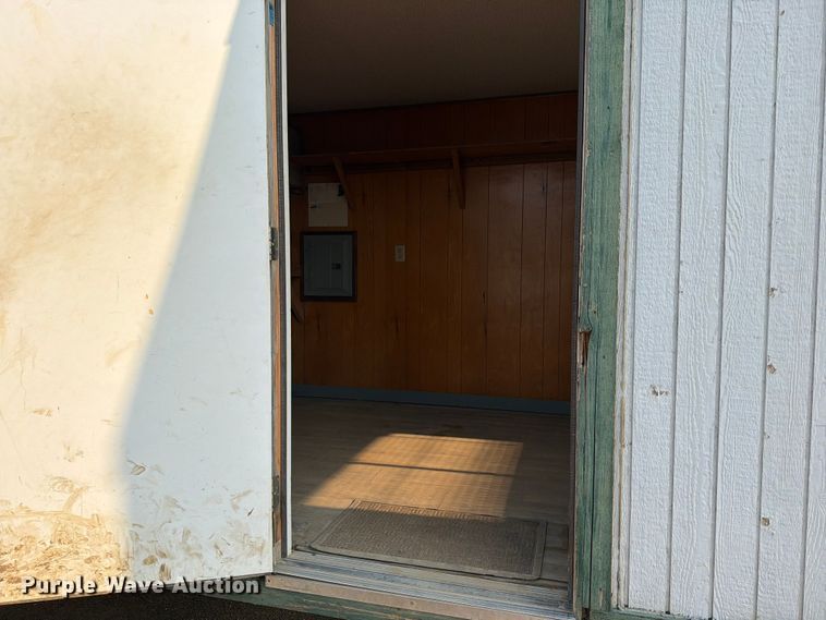 image for item EA0395 2006 Mark Line F-832 office trailer