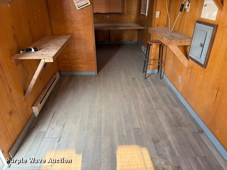image for item EA0395 2006 Mark Line F-832 office trailer