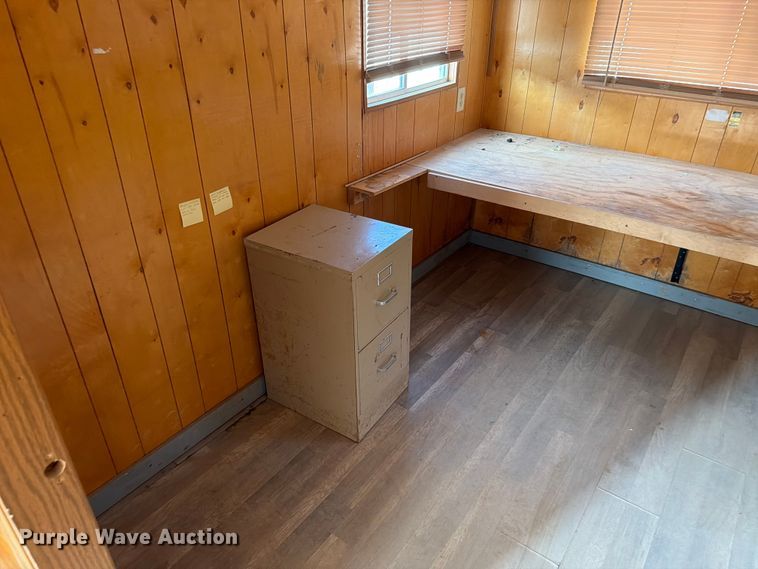 image for item EA0395 2006 Mark Line F-832 office trailer