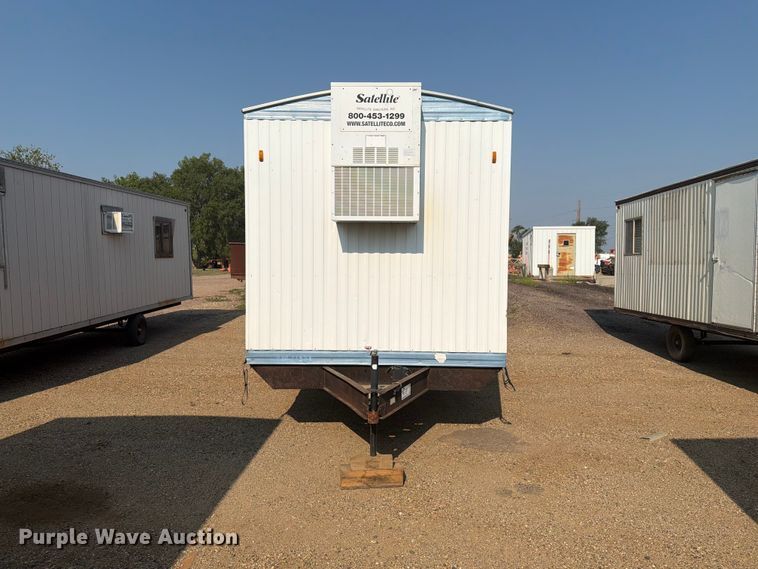 image for item EA0396 2001 Mark Line 830 office trailer