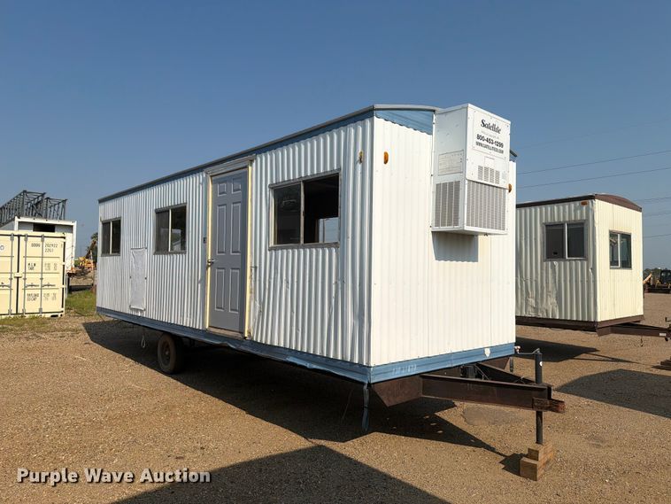image for item EA0396 2001 Mark Line 830 office trailer