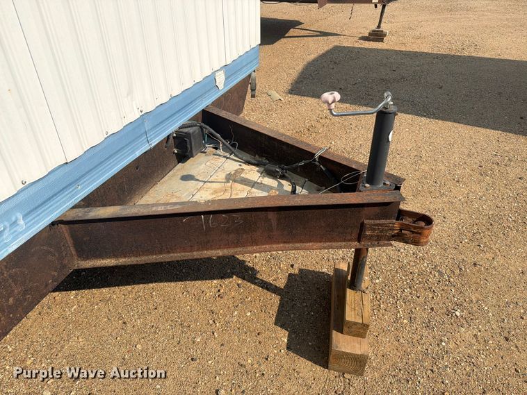image for item EA0396 2001 Mark Line 830 office trailer