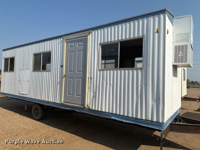 image for item EA0396 2001 Mark Line 830 office trailer