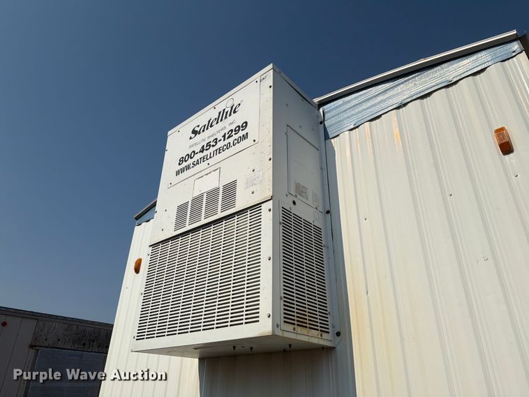 image for item EA0396 2001 Mark Line 830 office trailer