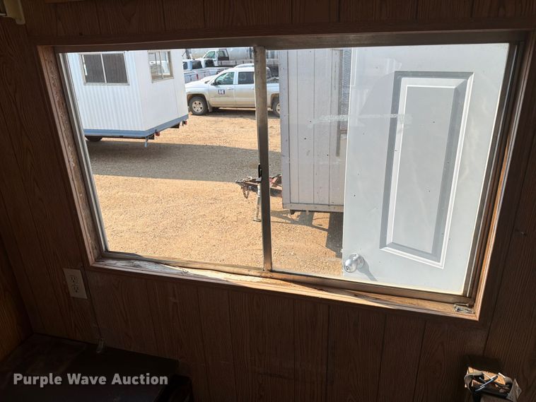 image for item EA0396 2001 Mark Line 830 office trailer