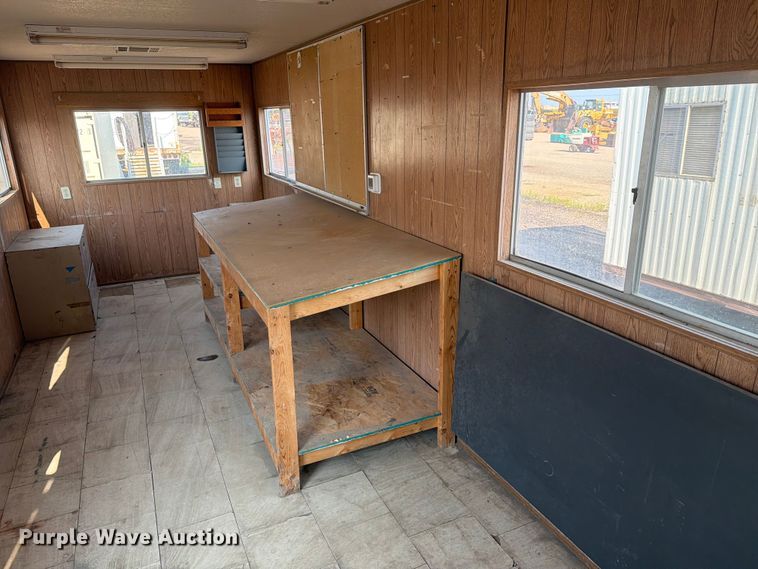 image for item EA0396 2001 Mark Line 830 office trailer