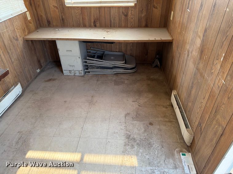 image for item EA0397 2013 Mark Line 832 office trailer