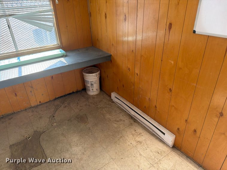 image for item EA0398 2003 Miller office trailer