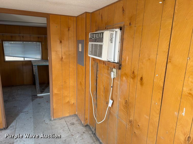 image for item EA0398 2003 Miller office trailer
