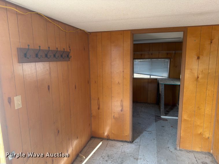 image for item EA0398 2003 Miller office trailer