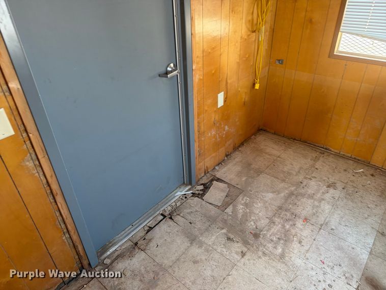 image for item EA0398 2003 Miller office trailer