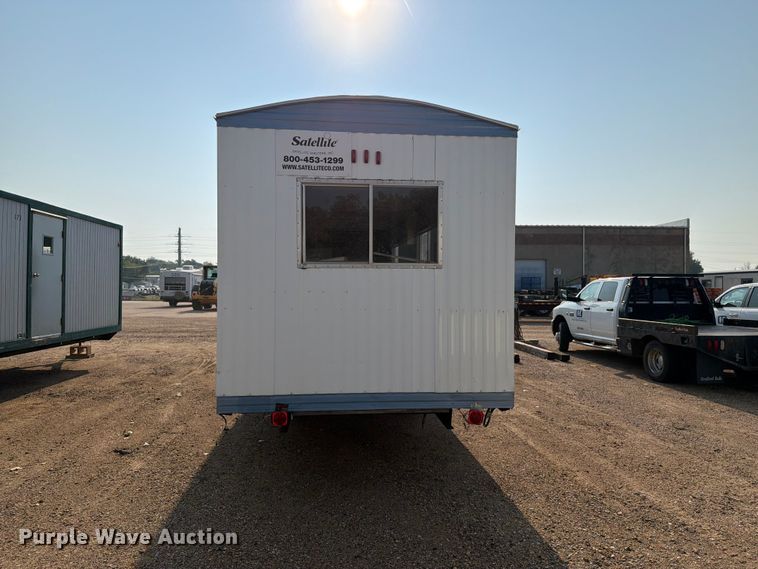 image for item EA0399 2001 Mark Line 830 office trailer