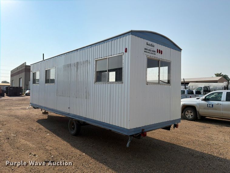image for item EA0399 2001 Mark Line 830 office trailer