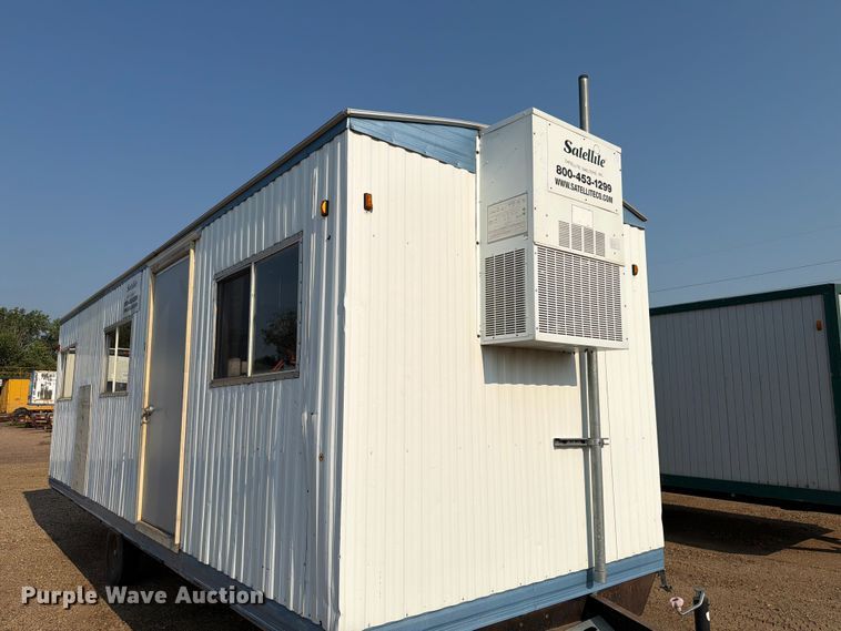 image for item EA0399 2001 Mark Line 830 office trailer