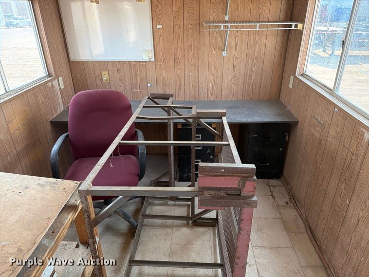 image for item EA0399 2001 Mark Line 830 office trailer