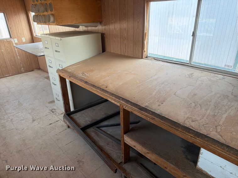 image for item EA0399 2001 Mark Line 830 office trailer