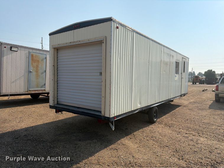 image for item EA0400 1999 Miller office trailer