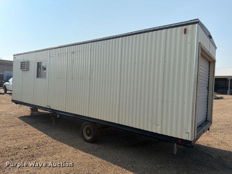 image for item EA0400 1999 Miller office trailer
