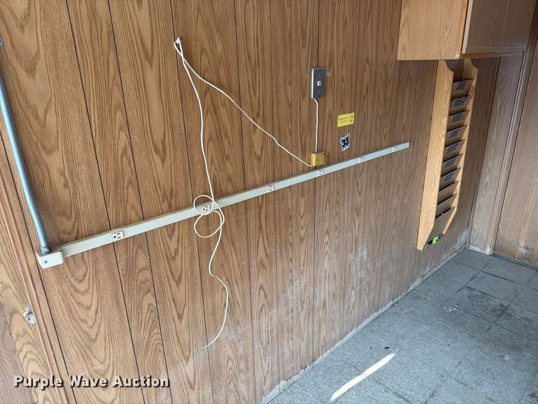 image for item EA0400 1999 Miller office trailer