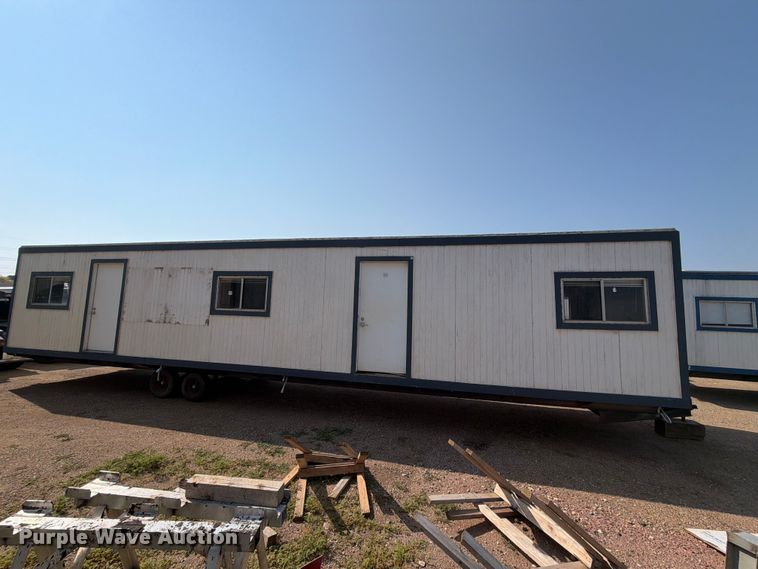 image for item EA0401 2000 office trailer