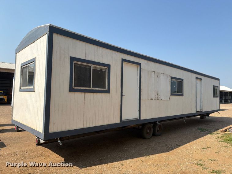 image for item EA0401 2000 office trailer