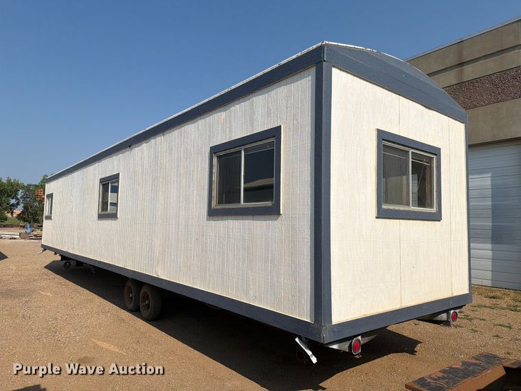 image for item EA0401 2000 office trailer