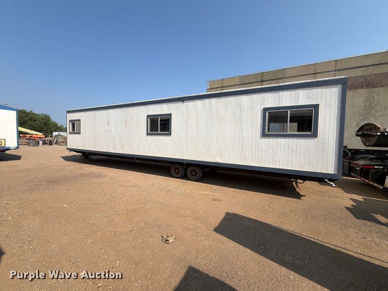 image for item EA0401 2000 office trailer