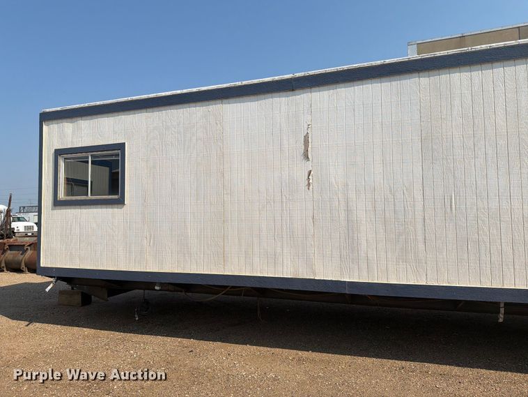 image for item EA0401 2000 office trailer