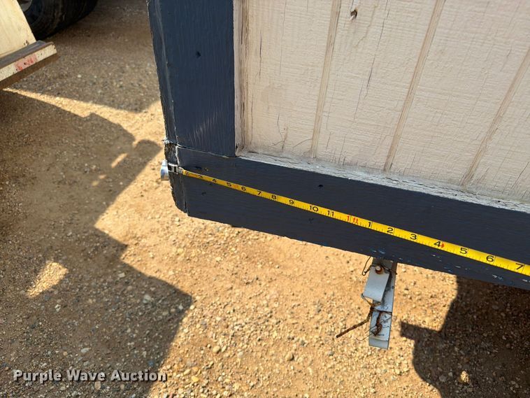 image for item EA0401 2000 office trailer