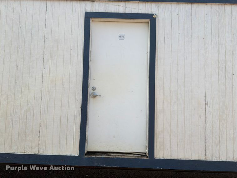 image for item EA0401 2000 office trailer