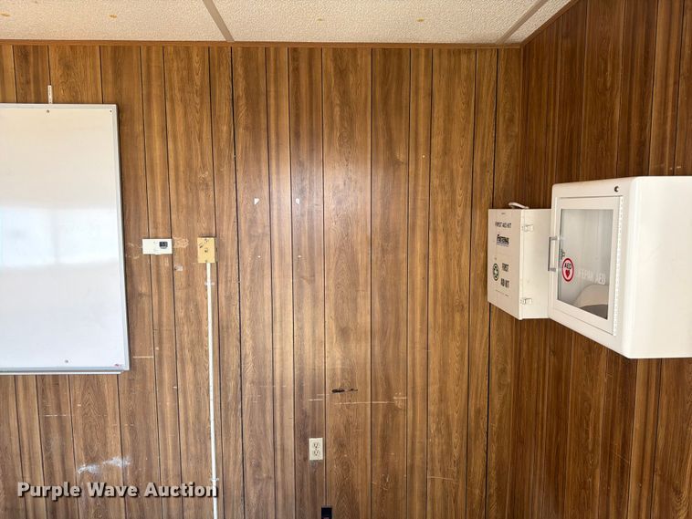 image for item EA0401 2000 office trailer