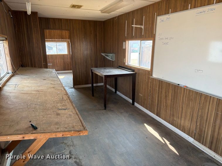 image for item EA0401 2000 office trailer