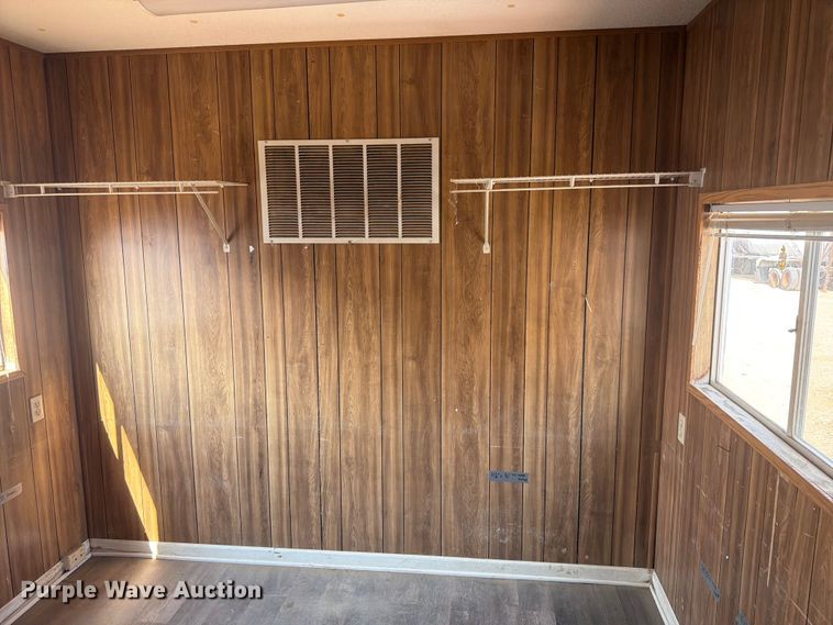 image for item EA0401 2000 office trailer