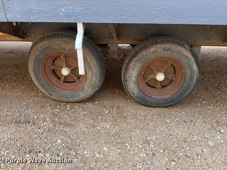 image for item EA0401 2000 office trailer