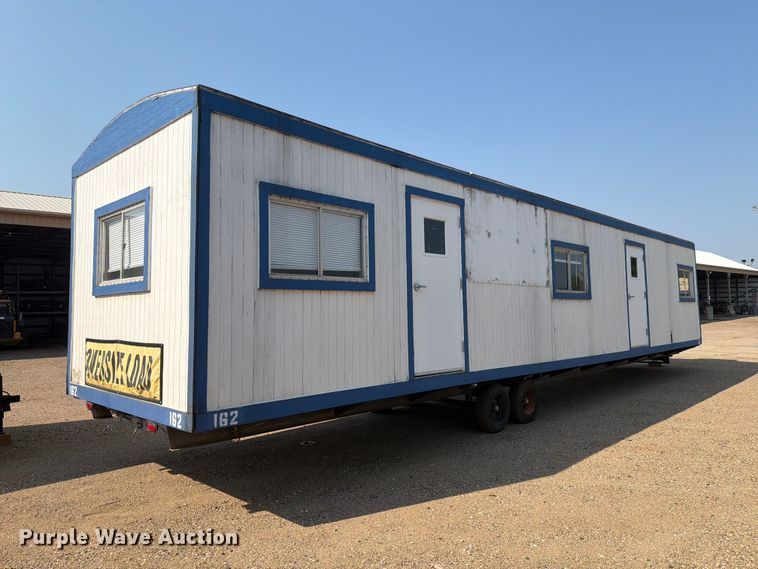 image for item EA0402 2001 office trailer