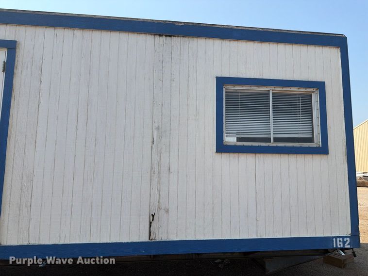image for item EA0402 2001 office trailer