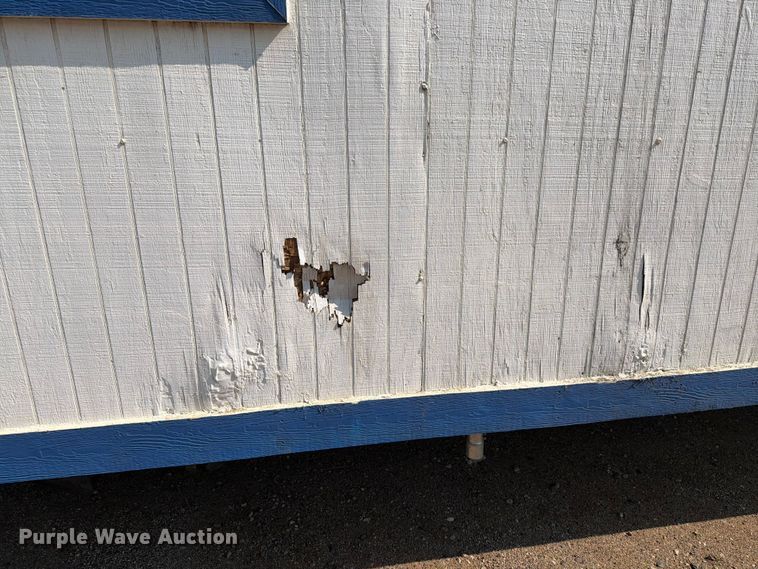image for item EA0402 2001 office trailer